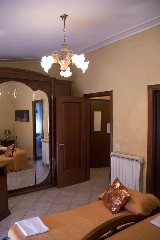 Bb Smallville Fiumicino Bed and breakfast